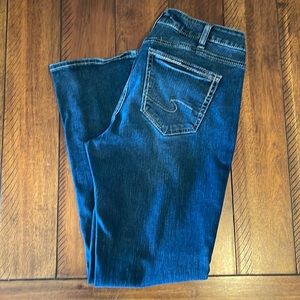 Silver Jeans, Dark Blue Wash. Size 33/31